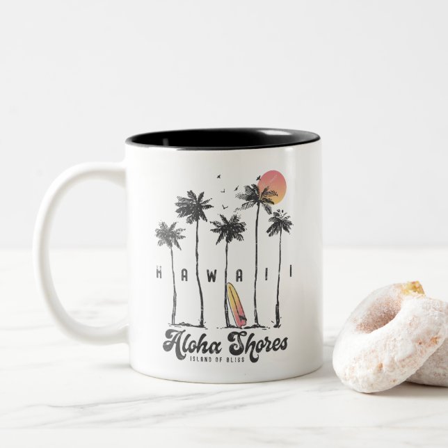 Custom Hawaii Beach Surfer Sommerurlaub Geschenk Zweifarbige Tasse (Mit Donut)
