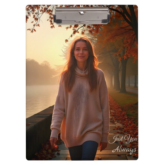 Custom Her Portrait – A Special Gift for Her Klemmbrett (Vorderseite)