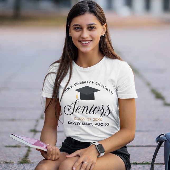 Custom High School Senior Class 2023 T-Shirt (Von Creator hochgeladen)