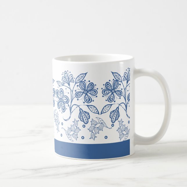 Custom Indigo Blue on White Floral Border Tasse (Rechts)
