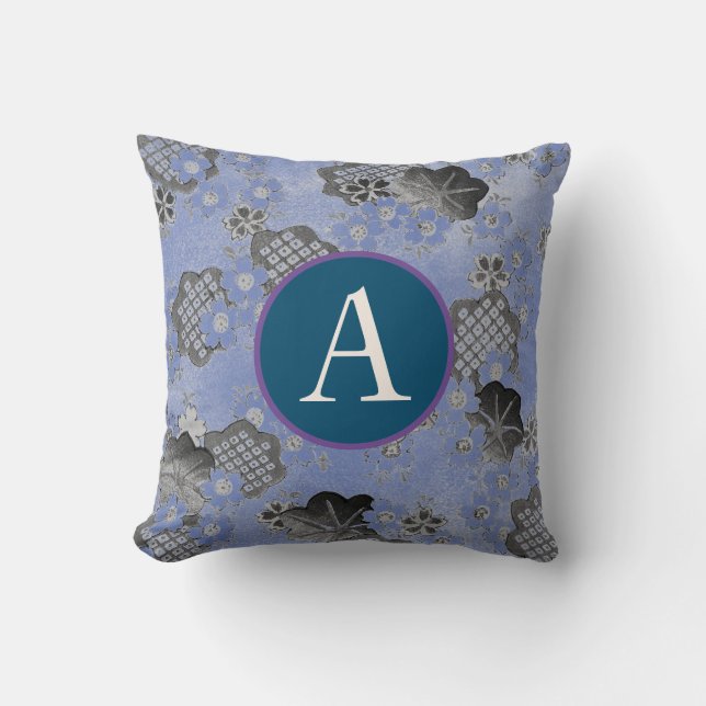 CUSTOM INITIAL BLAU JAPANESE PATTERPILLOW KISSEN (Vorderseite)