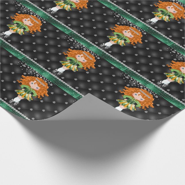 Custom Irish Dance Redhead Girl Green, Black Geschenkpapier (Ecke)