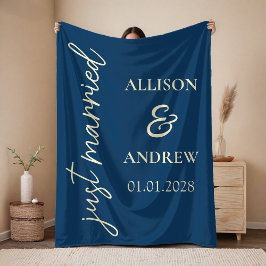 Custom Just Married Blanket Gift for Newlyweds Fleecedecke
