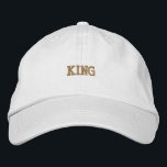 Custom King Modern Cotton Hat mit Elegant Bestickte Baseballkappe<br><div class="desc">Der "King"-Text ist in fett geschriebenen Schriftzügen auf dieser weißen Baumwollkappe bestickt und verleiht ihr ein modernes,  stilvolles Aussehen. Der verstellbare Gurt macht ihn perfekt für jede Kopfgröße und jeden täglichen Verschleiß.</div>