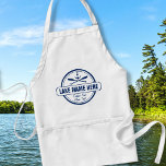 Custom Lake, Beach House & Boat Nautical Anchor Schürze<br><div class="desc">Kochen oder Grillen im Stil mit dieser maßgeschneiderten Schürze Seehaus/Strandhaus. Ein Vintages Logo-Design mit einem nautischen Anker und 2 gekreuzten Paddeln. Personalisieren Sie sich mit 3 Textzeilen - Name, Familienname, Name der Kabine/des Strandhauses, Stadt, Datum, etc. - was immer Sie möchten. Ideal für den Koch, der das Wasser, den See,...</div>