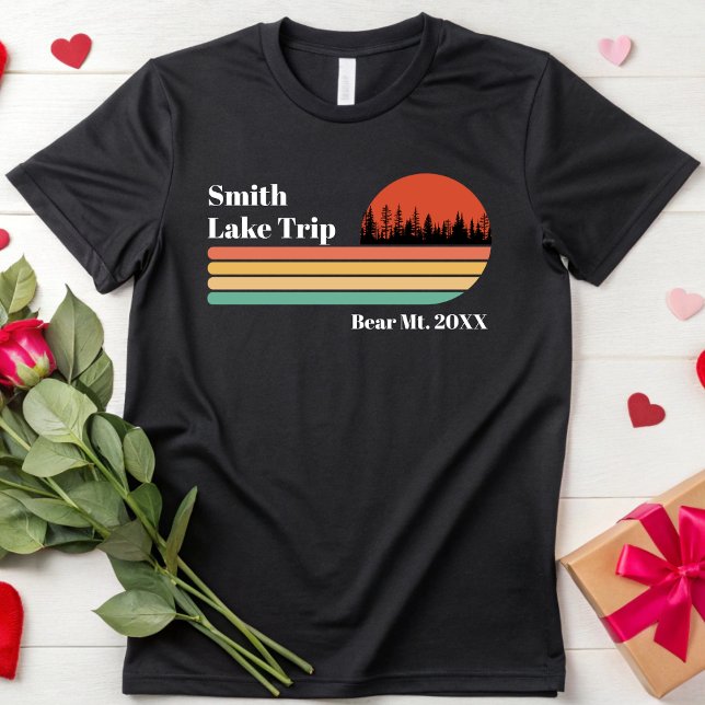 Custom Lake Trip Retro Familienurlaub Camping T-Shirt (Von Creator hochgeladen)