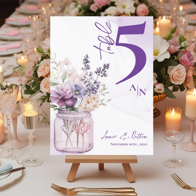 Custom Lila Floral Monogram Wedding Tischnummer (Monogram Purple Floral Frame Wedding Table Number)