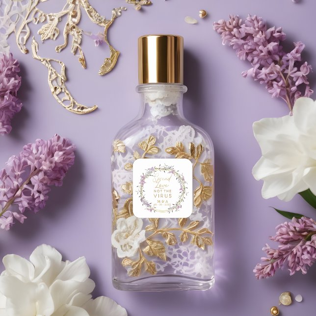 Custom Lilac Garland Wreath Wedding Sanitizer Gel Quadratischer Aufkleber (Custom Lilac Garland Wreath Wedding Sanitizer Gel Square Sticker. )