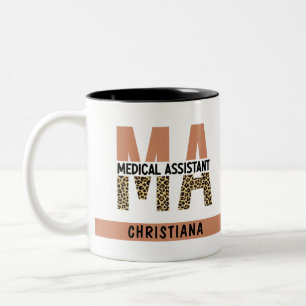 Custom MA Medical Assistant Leopard Print Zweifarbige Tasse