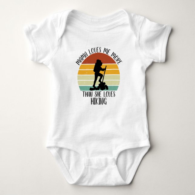CUSTOM Mama Lieben mir mehr als sie Lieben wandern Baby Strampler (Vorderseite)
