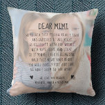 Custom Mimi Message Foto Chic Modern Mother's Day Kissen<br><div class="desc">Zeigen Sie Ihre Mimi mit diesem schicken, modernen Foto-Kissen mit Ihrer eigenen Botschaft. Mit Platz für zwei Fotos, der Möglichkeit, sich auf einen beliebigen Namen (Gigi, Nana, Meemaw, Oma, Oma, Oma, etc.) und Ihren eigenen Namen als Absender zu personalisieren - dieser Brief auf einem Kissen wird sicherlich das Herz jeder...</div>