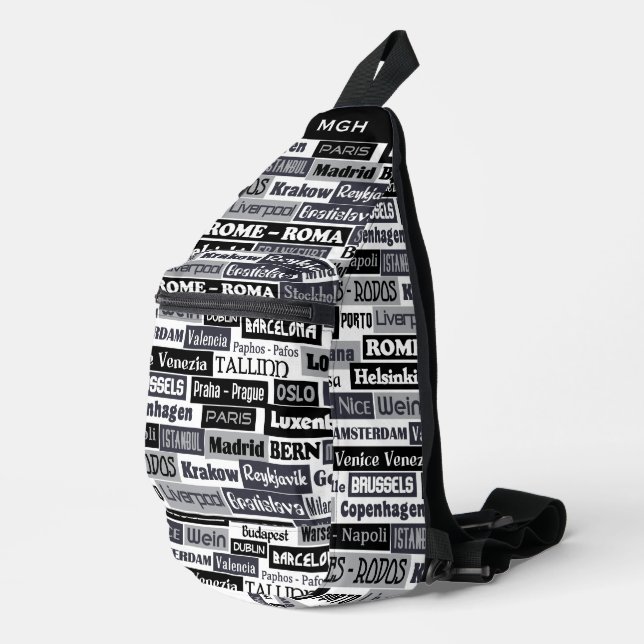 Custom Monogram European Traveller Crossbody Bag (Rechte Ecke)