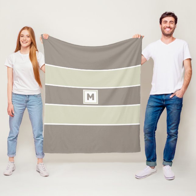 Custom Monogram Fleece Blanket (Beispiel)