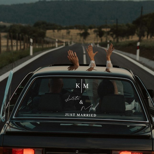 Custom Monogram Just Married Car Wedding Banner  Fensteraufkleber (Custom Monogram Just Married Car Wedding Banner Window Cling)