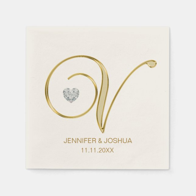 Custom Monogram Letter V Gold Heart Wedding Serviette (Vorderseite)