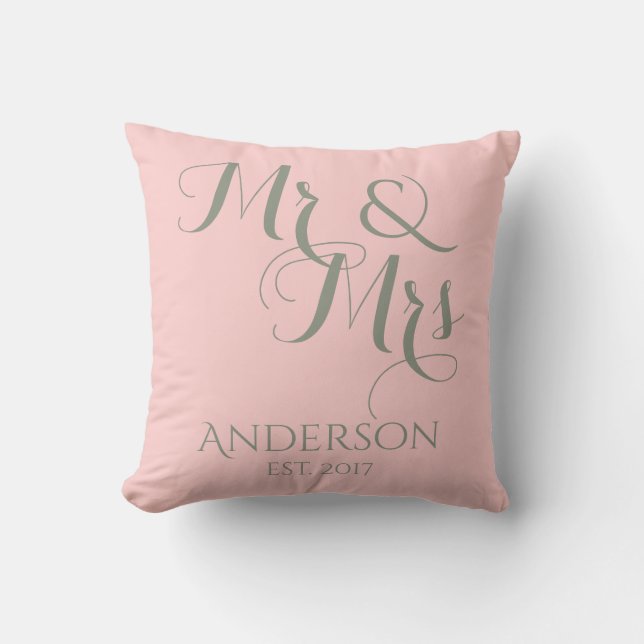 Custom Mr. and Mrs. Wedding or Anniversary Geschen Kissen (Vorderseite)
