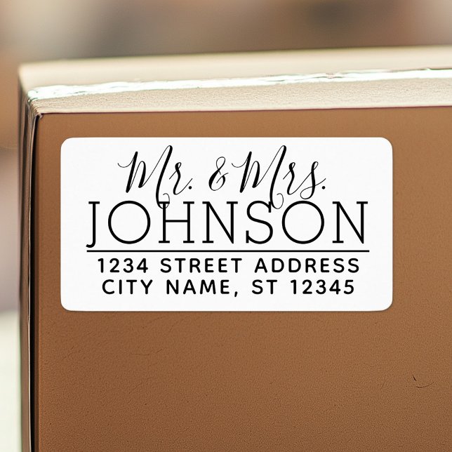 Custom Mr. & Mrs. Family Name and Return Address Adressaufkleber (Custom Shipping Label with Return Address)