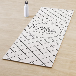 Custom Mrs. Est. Modernes, elegantes Script neu Yogamatte
