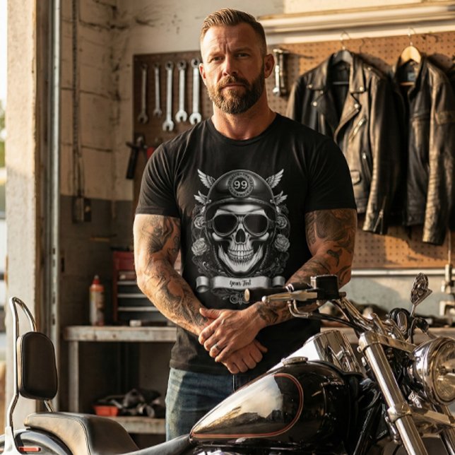 Custom Name Biker Skull Retro Motorcycle T-Shirt (Von Creator hochgeladen)