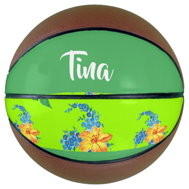 Custom name floral pattern on green basketball (Vorderseite)