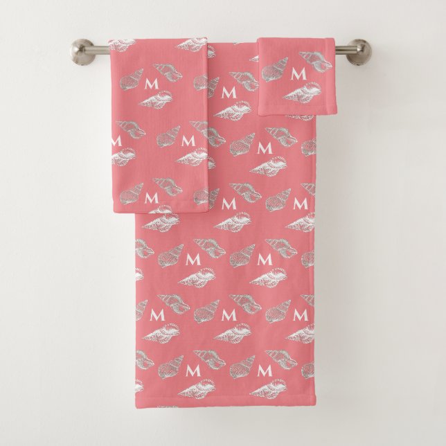 Custom Nautical Coral White Seashell Beach House Badhandtuch Set (Insitu)