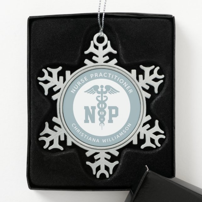 Custom NP Nurse Practitioner Abschluss Caduceus Schneeflocken Zinn-Ornament (Box)