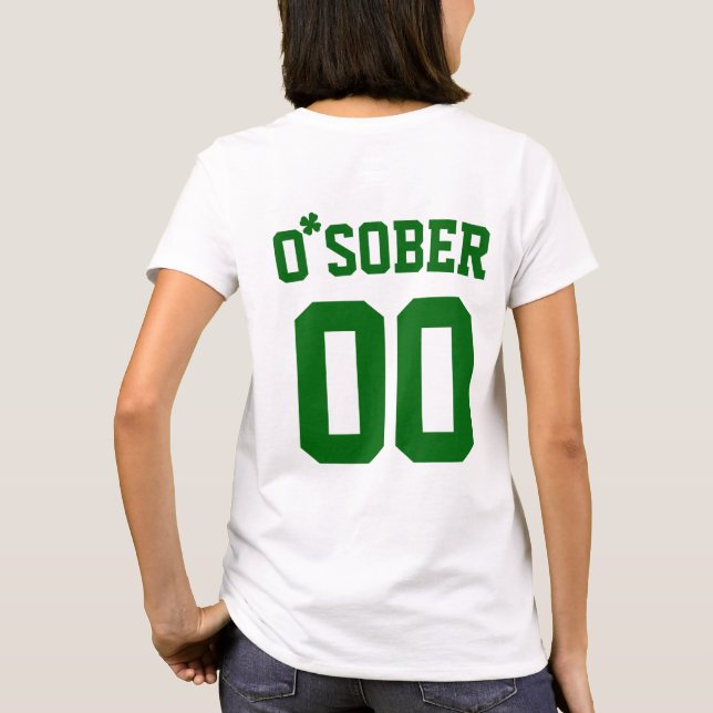 Custom Number So Sober Clover St Patrick's Day T-Shirt (Rückseite)