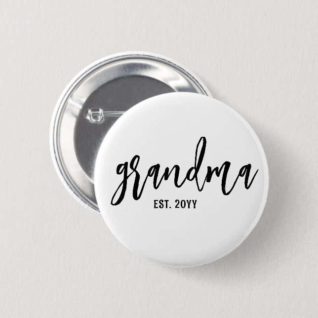 Custom Oma Est. Modern Brush Script Typografie Button (Vorne & Hinten)