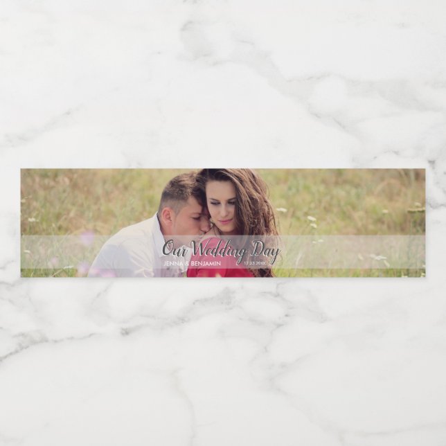 Custom Our Wedding Day Foto Wasserflaschenetikett (Einzelnes Label)