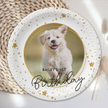 Custom Pet Foto Gold Glitzer Stars Hund Geburtstag Pappteller<br><div class="desc">Welpe Pawty! Fügen Sie Ihrem Welpen oder Hunden-Geburtstag die Touch mit diesem eleganten goldfarbenen Foto und Glitzer Sternen Party Papier Teller. Fügen Sie Ihr Lieblings-Foto und personalisieren Sie mit Namen, Alter Geburtstag! Sehen Sie sich die Geburtstagskollektion des Welpenhundes an, um Geburtstagseinladungen, Party-Dekoration, Favoriten und Geschenke zu kombinieren. COPYRIGHT © 2020...</div>