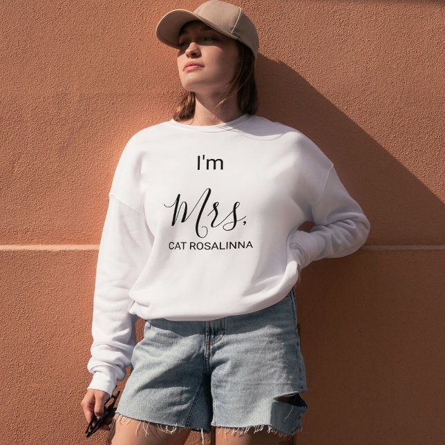 Custom Pet Lover Name Stylish Black Script Cat Mom Sweatshirt (Von Creator hochgeladen)