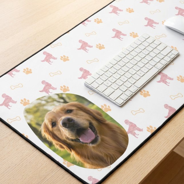 Custom Photo Golden Retriever Pastel Pink Desk Mat Schreibtischunterlage (Von Creator hochgeladen)