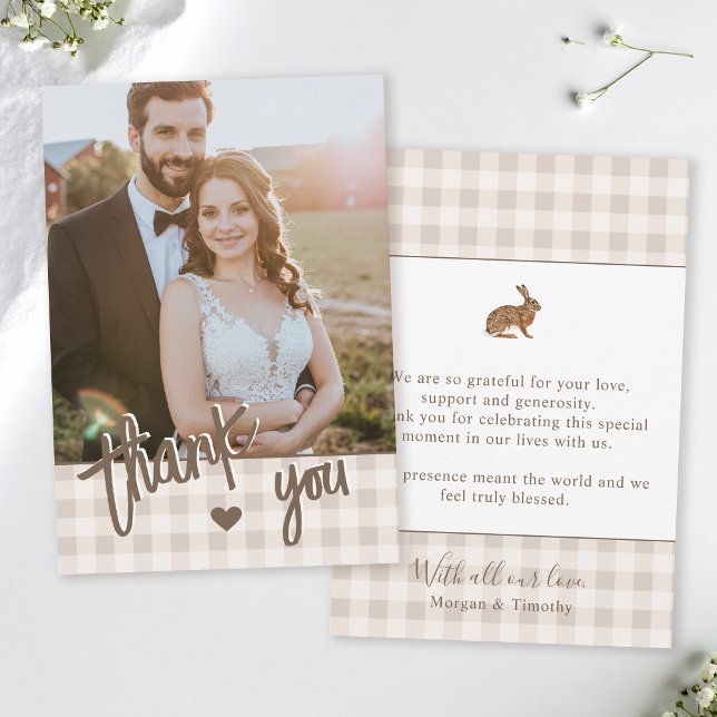 Custom Photo Rustic Beige Gingham And Hare Wedding Dankeskarte (Von Creator hochgeladen)