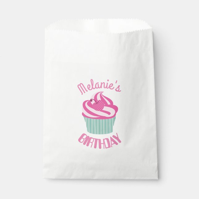 Custom Pink Birthday Cupcake Personalised Geschenktütchen (Vorderseite)