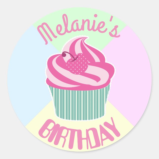 Custom Pink Birthday Cupcake Personalisiert Runder Aufkleber (Vorderseite)