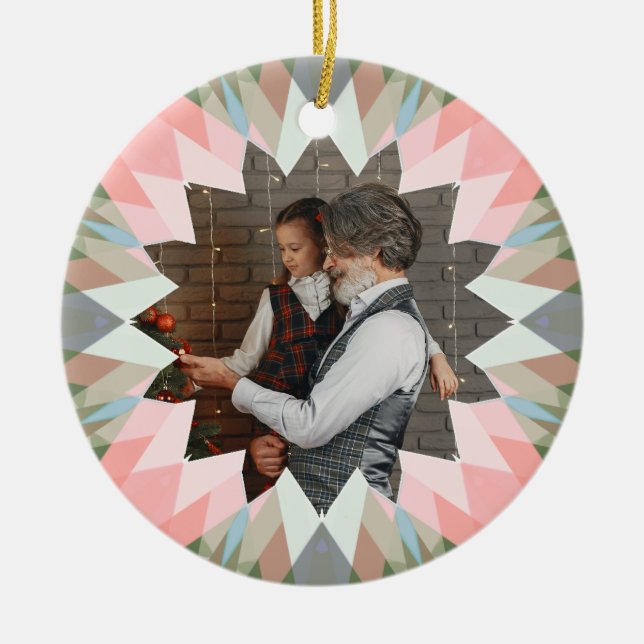 Custom Pink Gray Christmas Star Family Photo Gift Keramik Ornament (Vorne)
