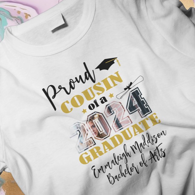 Custom Proud Cousin - Ihr Foto 2024 Absolvent T-Shirt (Von Creator hochgeladen)