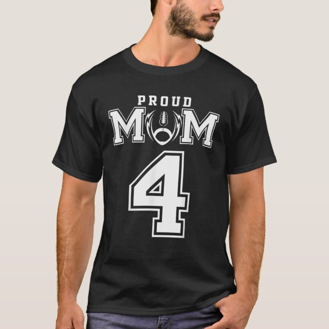 Custom Proud Football Mom Number 4 Personalized Fo T-Shirt (Vorderseite)