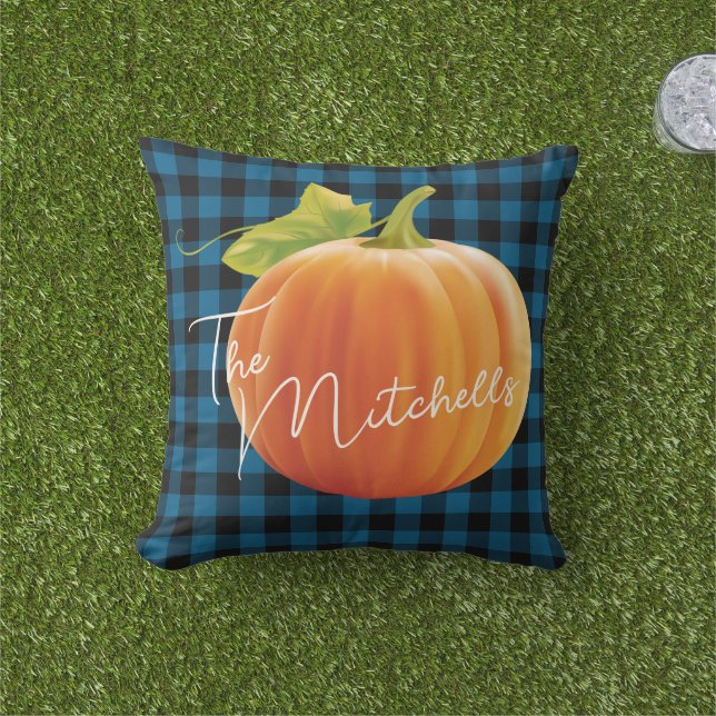 Custom Pumpkin on Blue Black Karo Pattern Kissen (Golfball-Marker)