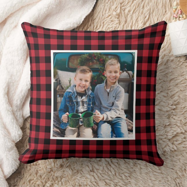 Custom Red and Black Buffalo Kariert Holiday Foto Kissen (Decke)