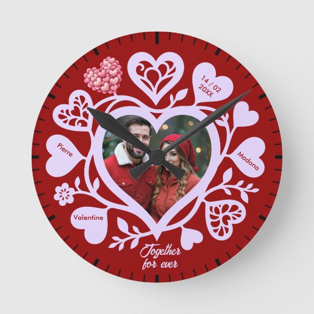 Custom Red Heart Photo Wall Clock Runde Wanduhr (Vorderseite)