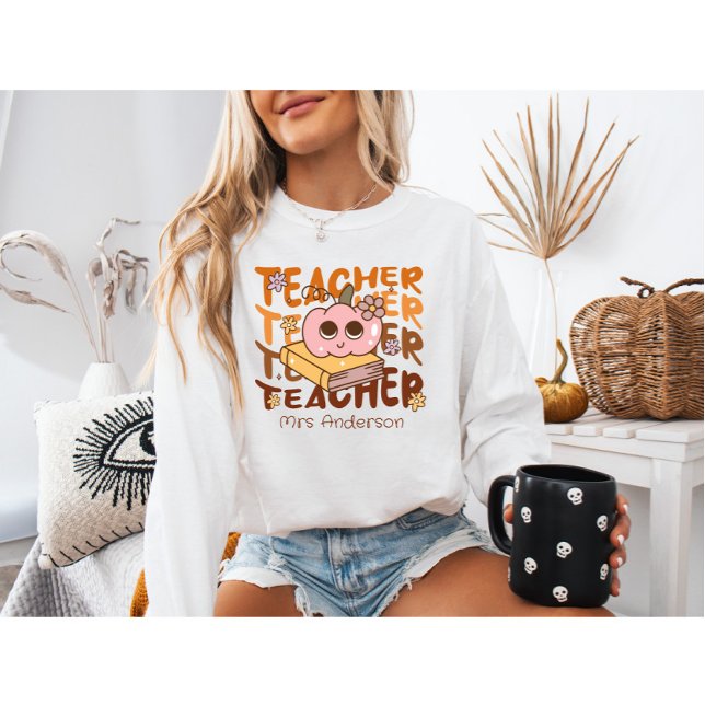 Custom Retro Fall Teacher-Pumpkin & Book Halloween Sweatshirt (Von Creator hochgeladen)