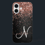 Custom Rose Gold Glitzer Black Sparkone Monogram iPhone 16 Hülle<br><div class="desc">Dieses elegante und stilvolle Handy-Gehäuse mit hübschem vergoldetem Glitzer aus Rose auf schwarz gebürstetem metallischem Hintergrund ist einfach zu personalisieren.</div>