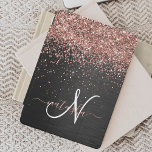 Custom Rose Gold Glitzer Black Sparkone Monogram iPad Mini Hülle<br><div class="desc">Dieses elegante iPad Cover-Design mit hübschem vergoldetem Glitzer in Rose auf schwarz gebürstetem metallischem Hintergrund ist einfach zu personalisieren.</div>
