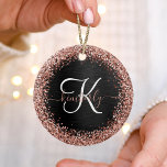 Custom Rose Gold Glitzer Black Sparkone Monogram Keramik Ornament<br><div class="desc">Dieses trendige und elegante Keramik-Ornament-Design mit hübschem vergoldeten Glitzer aus Rose auf schwarz gebürstetem metallischem Hintergrund ist einfach zu personalisieren.</div>