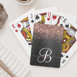 Custom Rose Gold Glitzer Black Sparkone Monogram Spielkarten<br><div class="desc">Dieses angesagte und elegante Spielkartendesign mit hübschem,  vergoldeten Glitzer aus der Rose auf schwarz gebürstetem metallischem Hintergrund ist einfach zu personalisieren.</div>