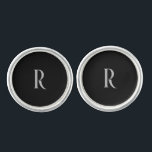 Custom Silver Initial Trauzeugen Black II Cufflink Manschetten Knöpfe<br><div class="desc">Custom Masculine Moderner Schriftart Silver/Gray Initial auf schwarzen Hintergrund Cufflinks.</div>