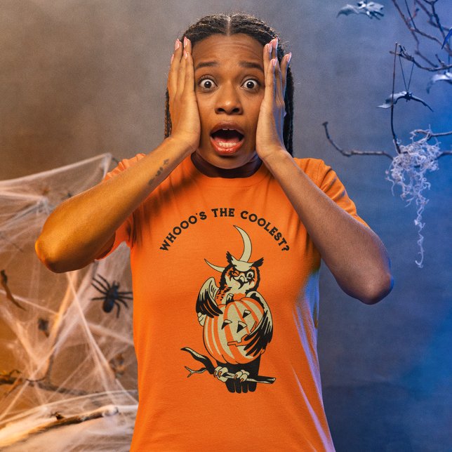 Custom Slogan Retro Owl and Pumpkin Halloween T-Shirt (Von Creator hochgeladen)