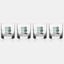 Custom St Patrick's Day Pinup Girl mit Kleeblatt Whiskyglas
