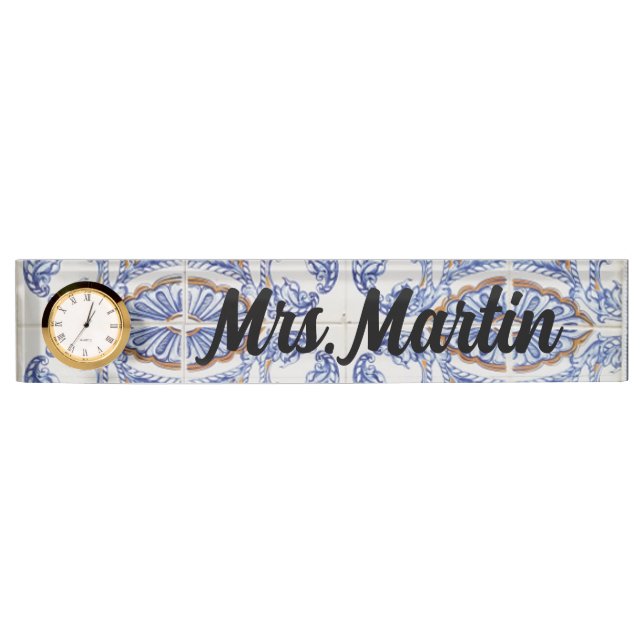 Custom Vintag Blue Portuile Tile Clock Namensplakette (Vorderseite)
